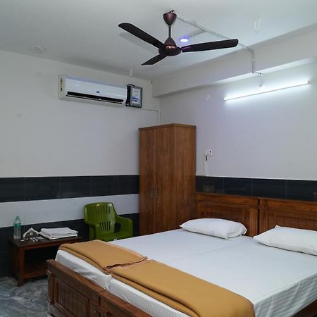 Rajali Residency 호텔 Kulithalai 외부 사진