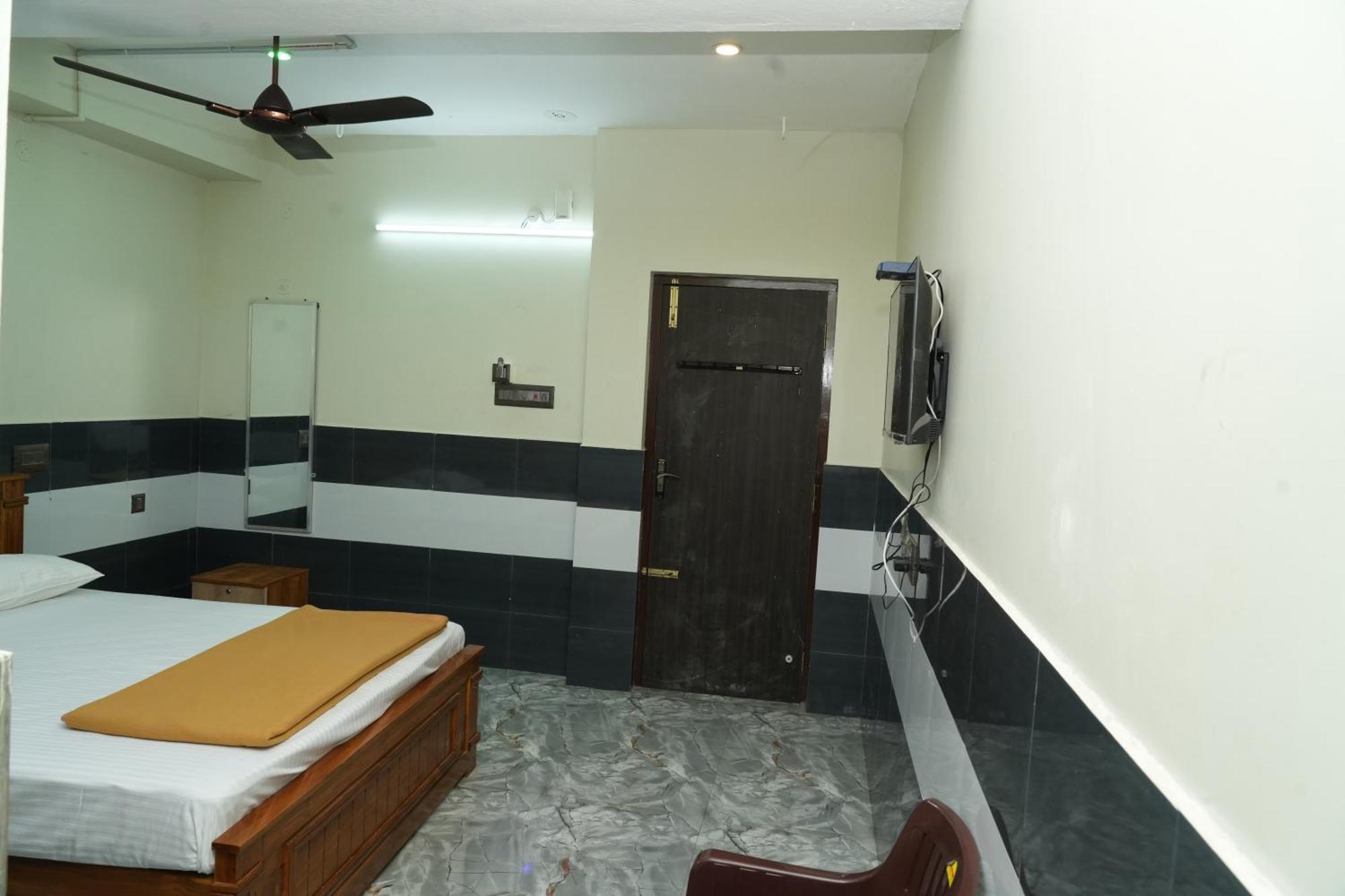 Rajali Residency 호텔 Kulithalai 외부 사진